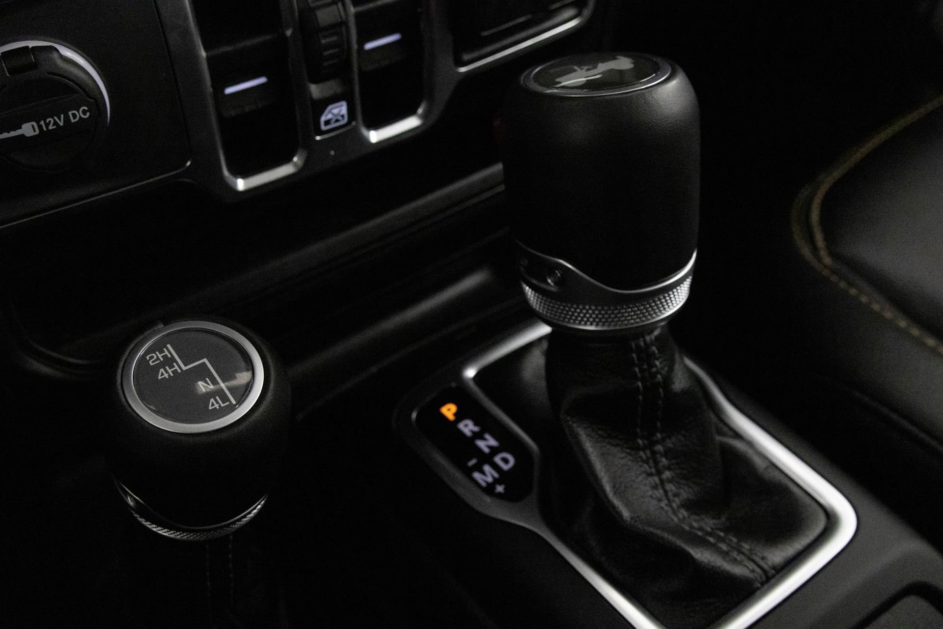 Used 2024 Jeep Wrangler Sahara w/ Technology Group image 28