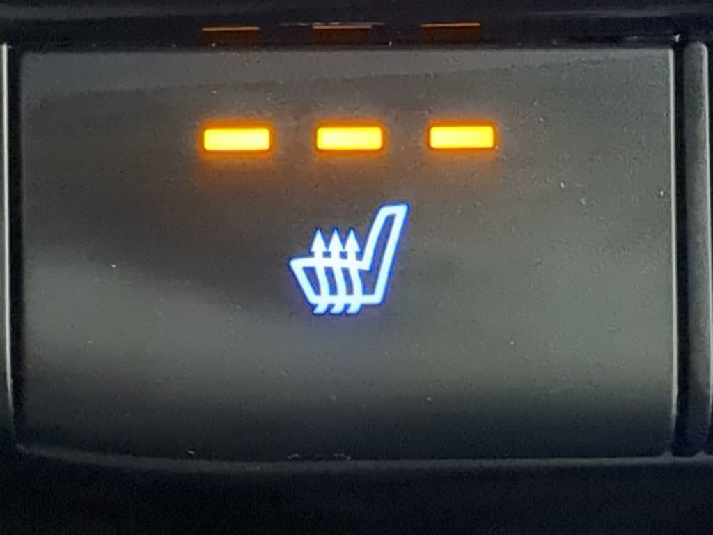 Certified 2024 Hyundai Elantra Limited image 28