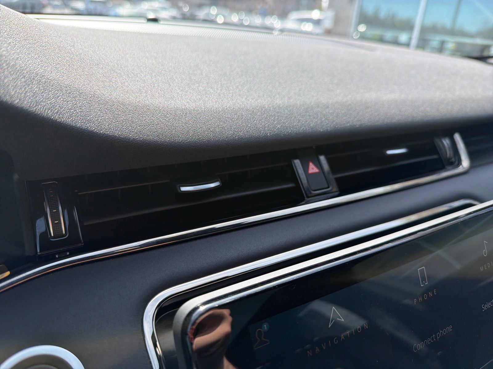 Used 2023 Land Rover Range Rover Evoque R-Dynamic SE image 60