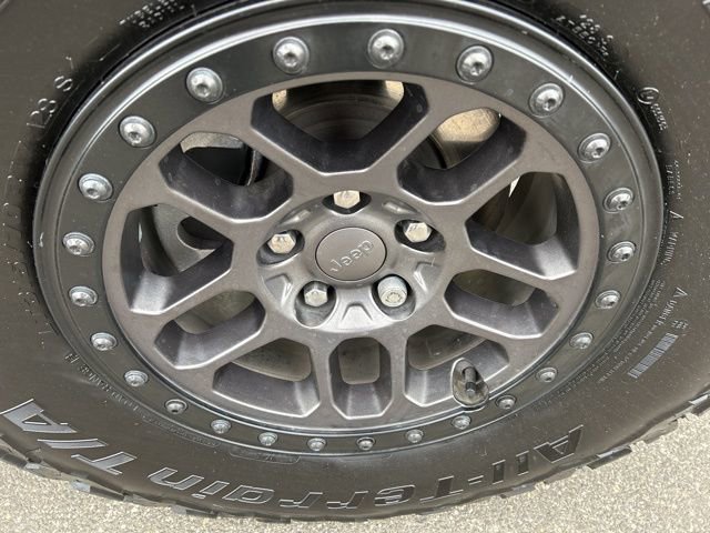 Used 2021 Jeep Wrangler Unlimited Rubicon w/ Xtreme Recon 35" Tire Package image 9