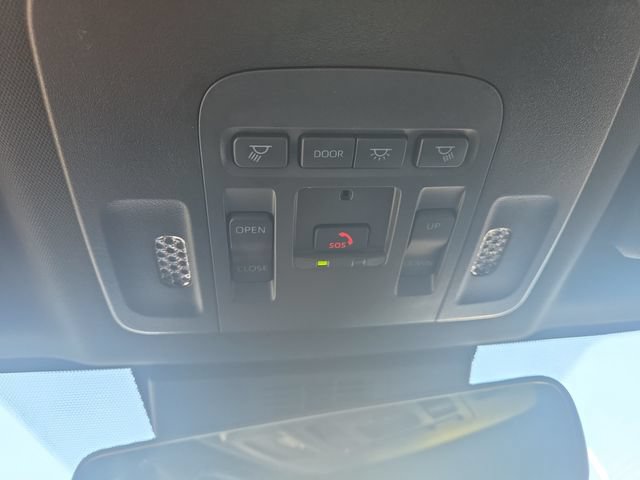 Used 2025 Toyota Camry SE w/ Convenience Package FWD image 22