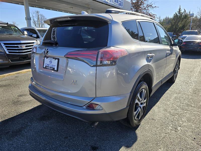 Used 2016 Toyota RAV4 LE image 5