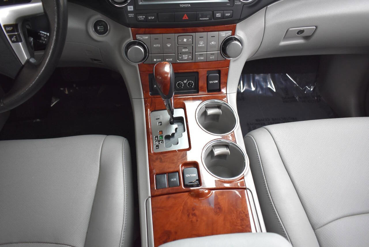 Used 2012 Toyota Highlander Limited image 51
