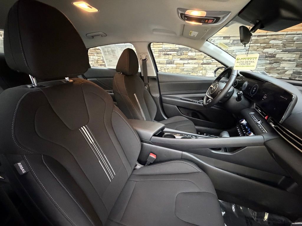 Certified 2023 Hyundai Elantra SEL w/ Convenience Package image 15