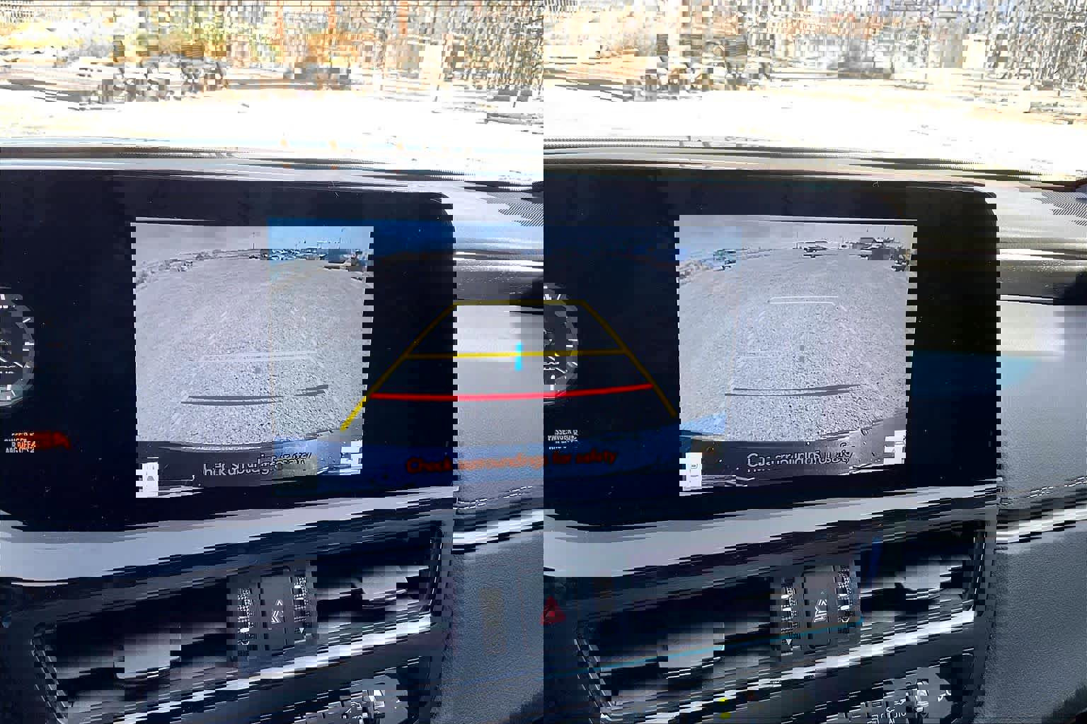 Used 2025 Lexus ES 300h w/ Premium Package image 24