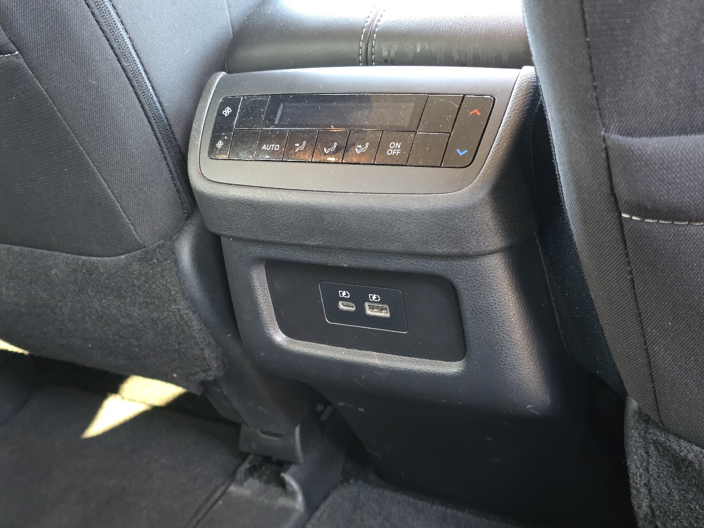 Used 2025 Nissan Pathfinder SV FWD image 29