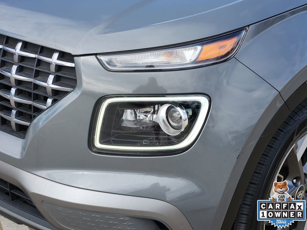 Used 2022 Hyundai Venue Limited w/ Cargo Package image 14