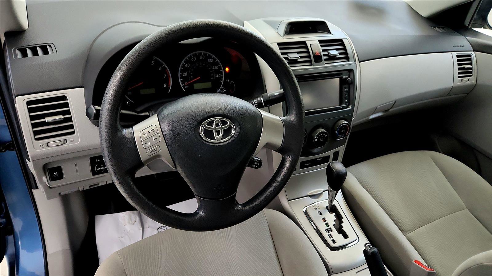 Used 2013 Toyota Corolla LE FWD image 24