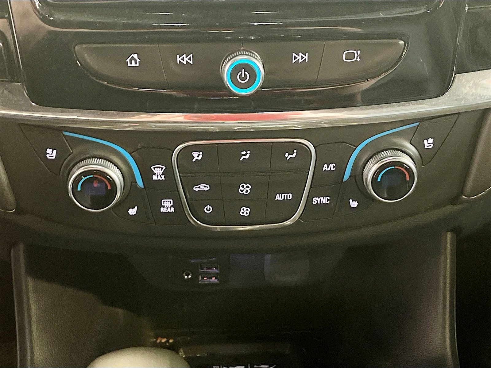 Used 2023 Chevrolet Traverse Premier w/ LPO, 'HIT The Road' Package image 16