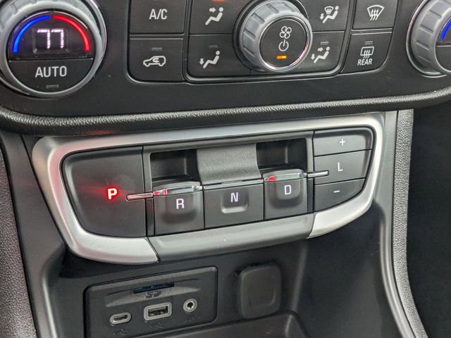 Used 2024 GMC Terrain SLT image 29