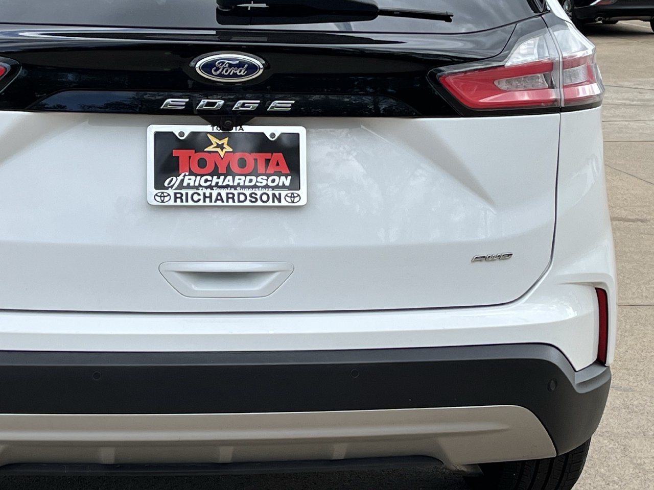 Used 2024 Ford Edge SEL AWD/4WD image 6