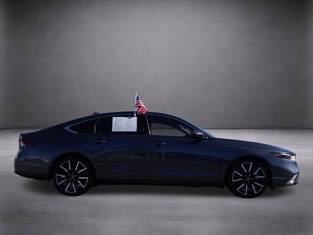 Used 2024 Honda Accord Touring image 3