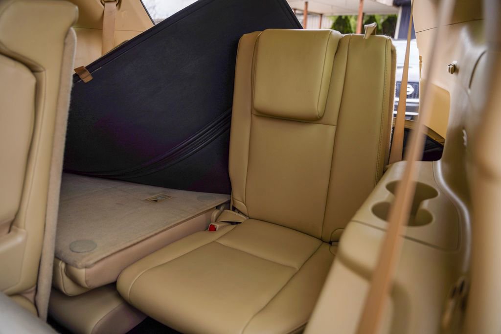 Used 2019 Toyota Highlander XLE w/ Carpet Mat Package (TMS) AWD/4WD image 30