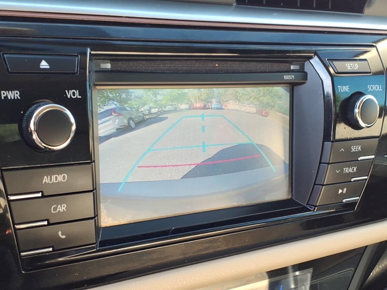Used 2016 Toyota Corolla LE FWD image 18