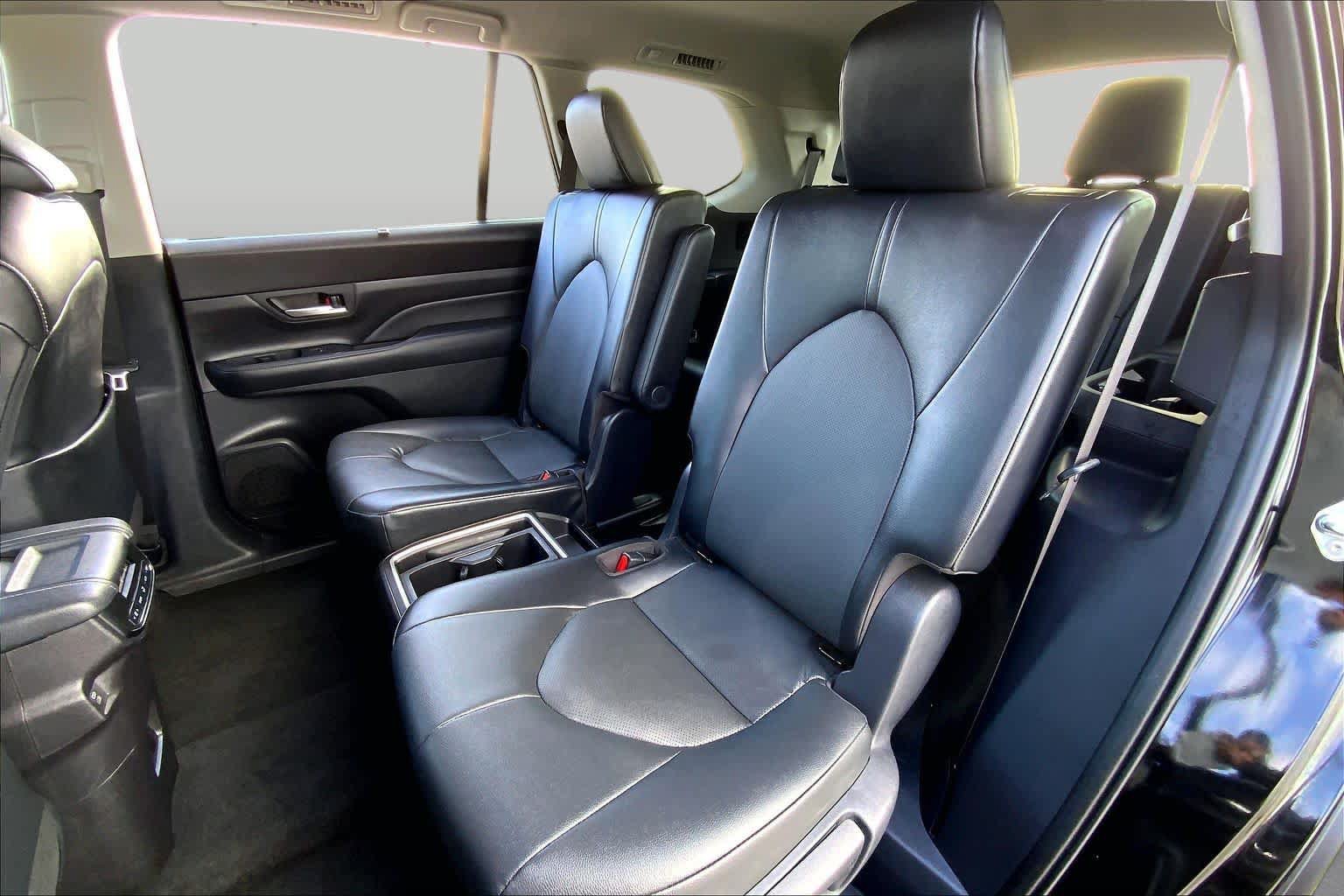 Used 2025 Toyota Grand Highlander AWD image 20