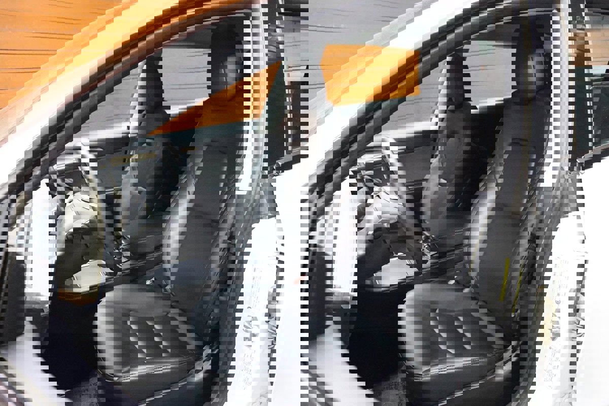 Used 2023 Tesla Model 3 Standard Range image 38