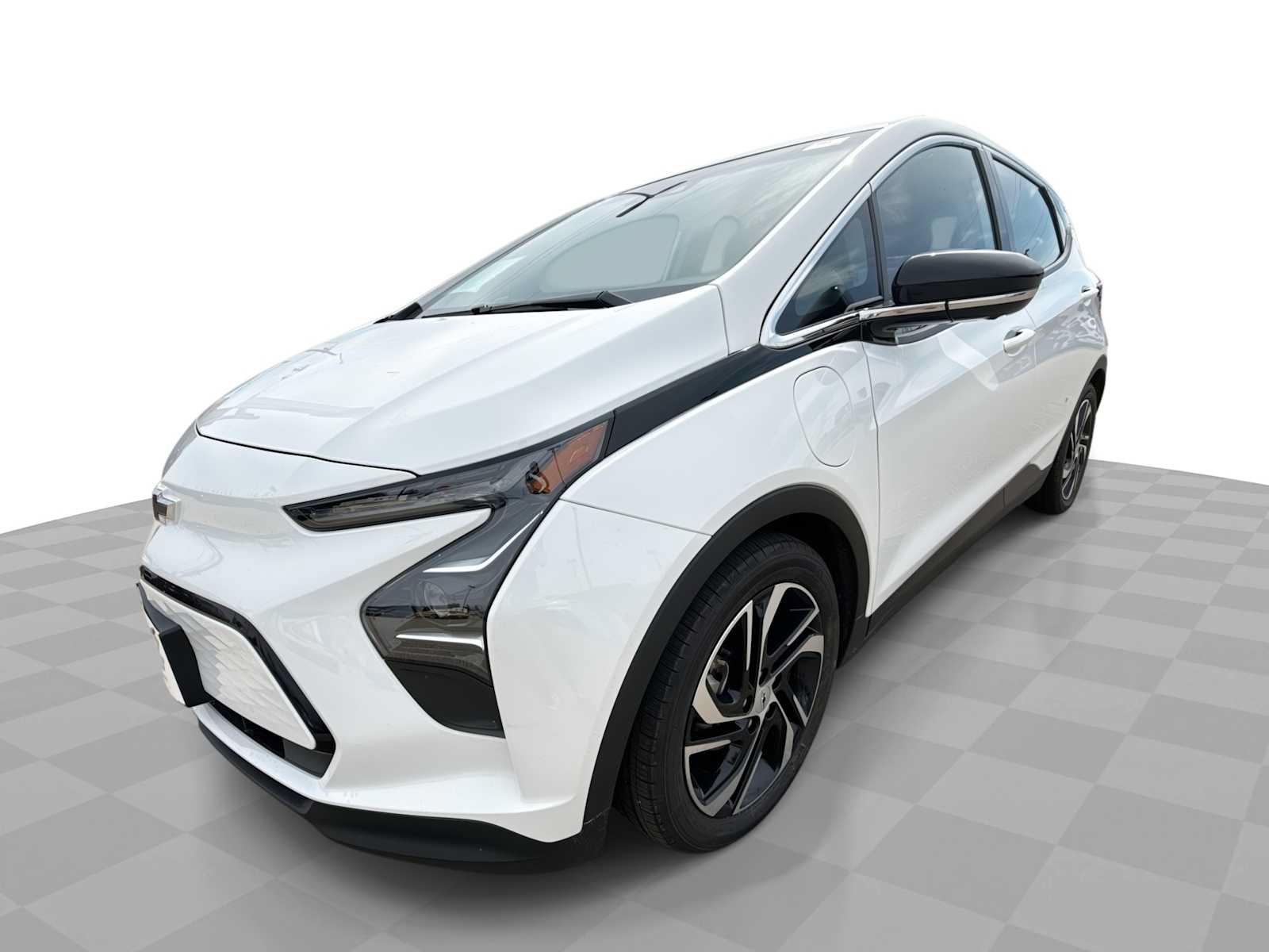 Certified 2022 Chevrolet Bolt LT w/ Infotainment Package FWD image 1