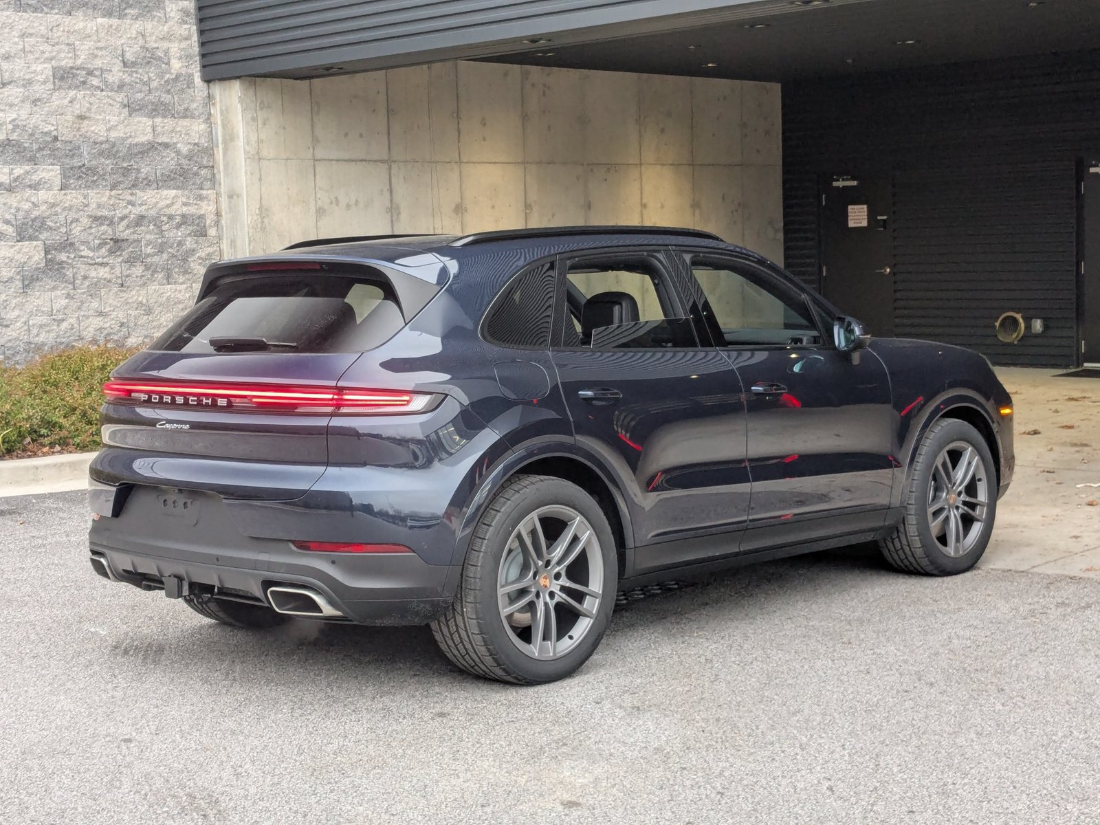 Certified 2026 Porsche Cayenne AWD/4WD image 9