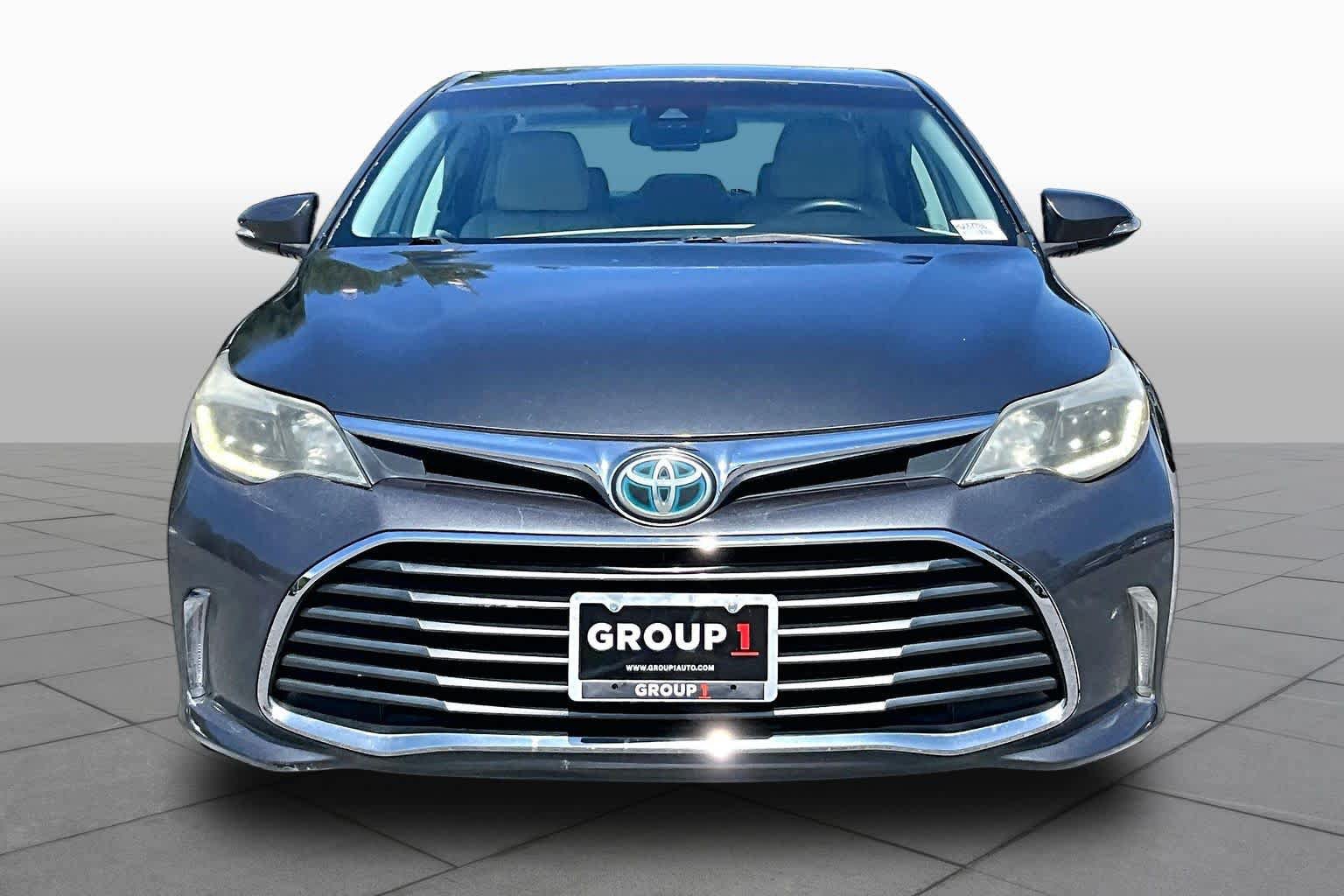 Used 2017 Toyota Avalon Limited FWD image 4