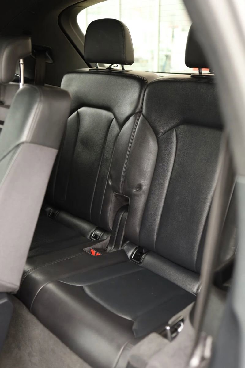 Used 2017 Audi Q7 3.0T Premium Plus w/ Premium Plus Package image 41