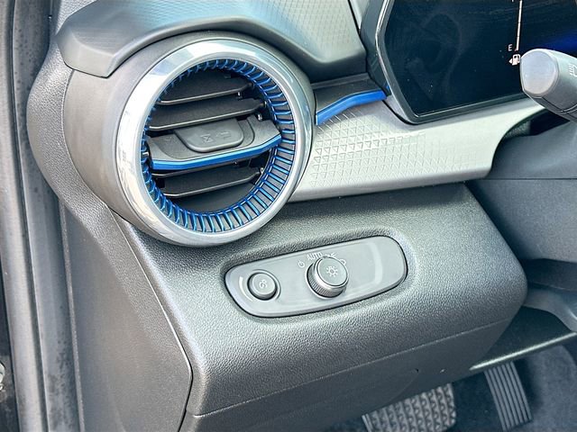 Used 2024 Chevrolet Trax LT image 10