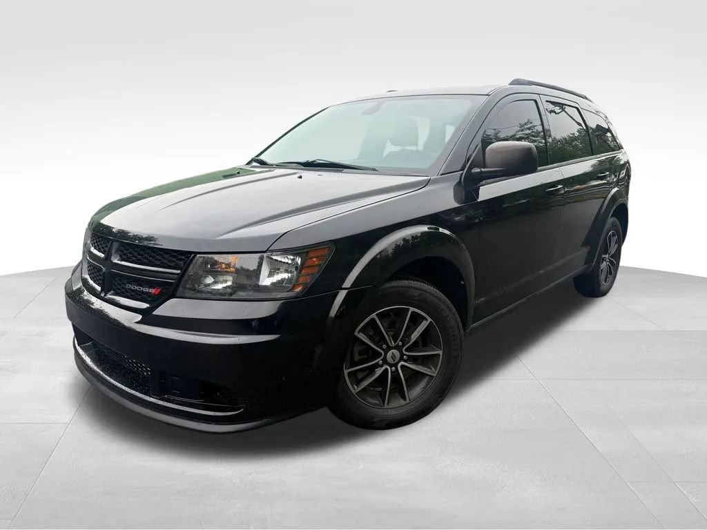 Used 2018 Dodge Journey SE w/ Connectivity Group FWD image 2