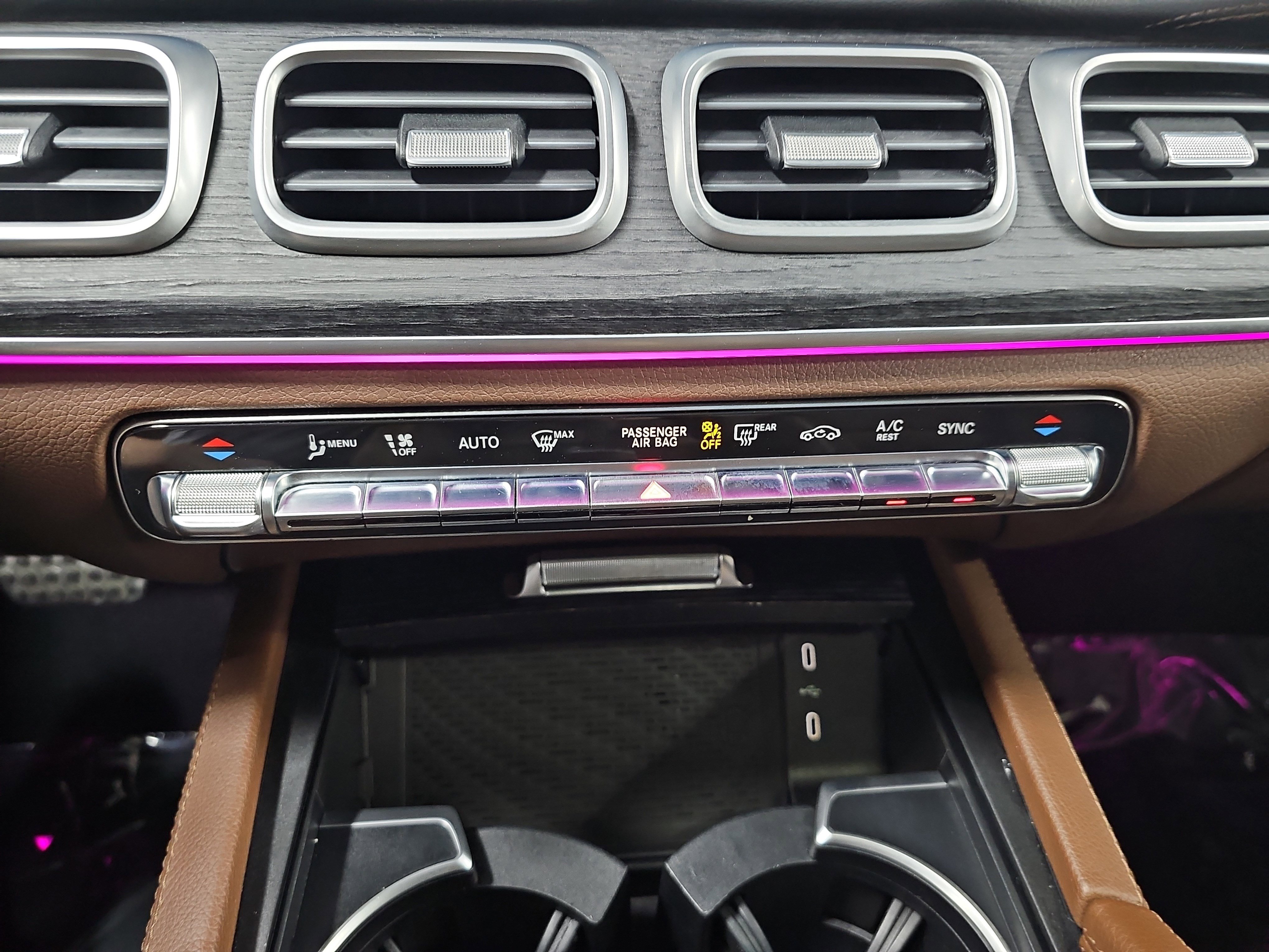 Used 2024 Mercedes-Benz GLS 450 4MATIC image 24