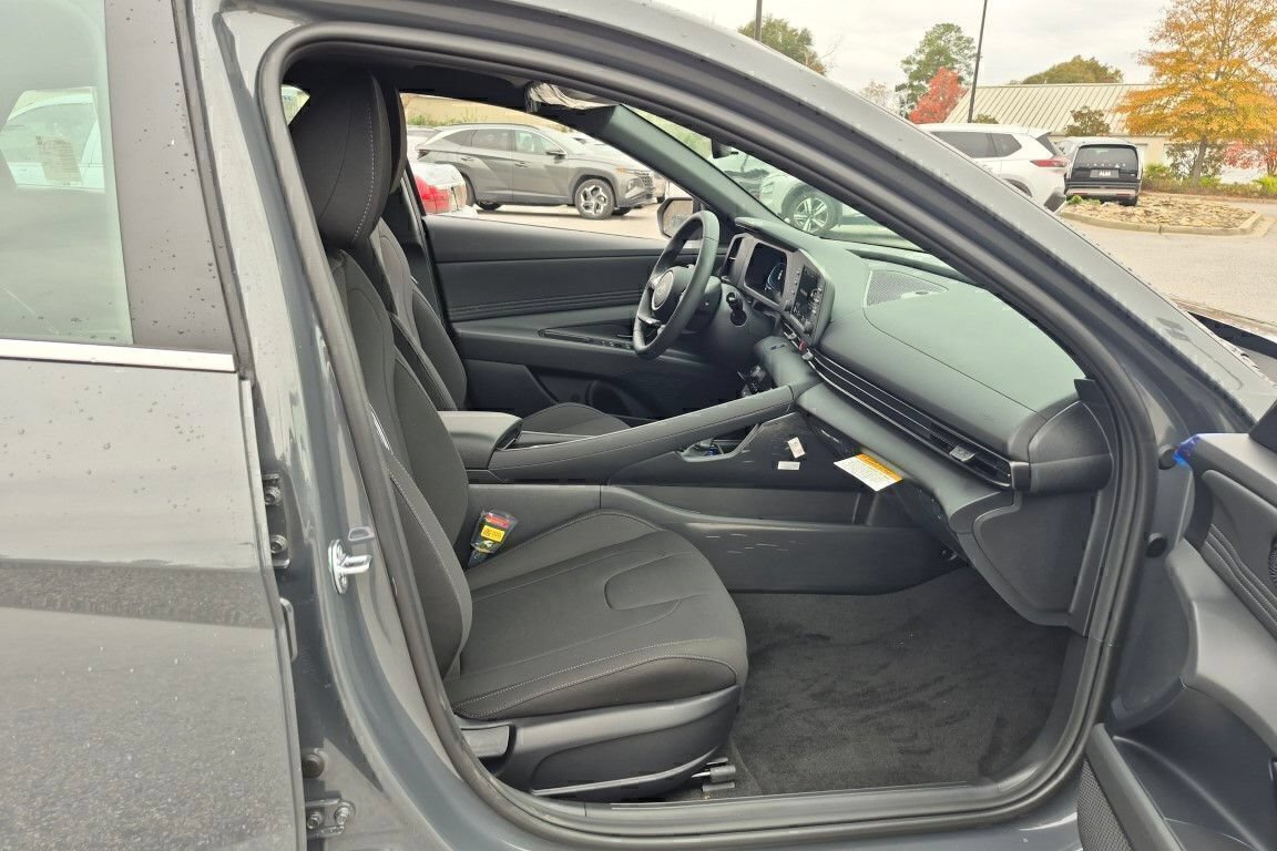 New 2026 Hyundai Elantra SEL Sport Premium FWD image 20