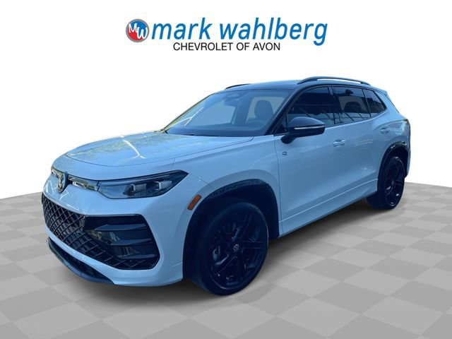 Used 2025 Volkswagen Tiguan SE R-Line AWD/4WD image 1