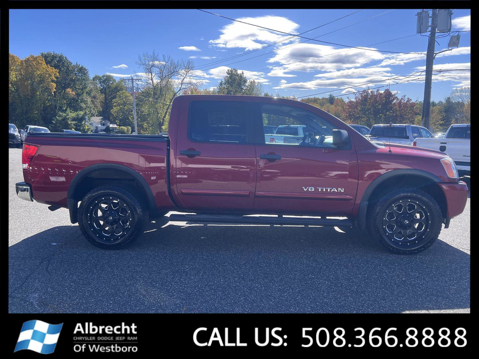 Used 2015 Nissan Titan SV w/ SV Value Truck Package image 6