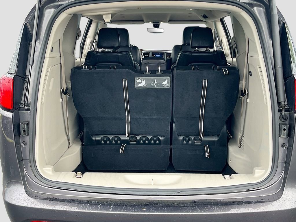 Certified 2020 Chrysler Voyager Lxi image 24