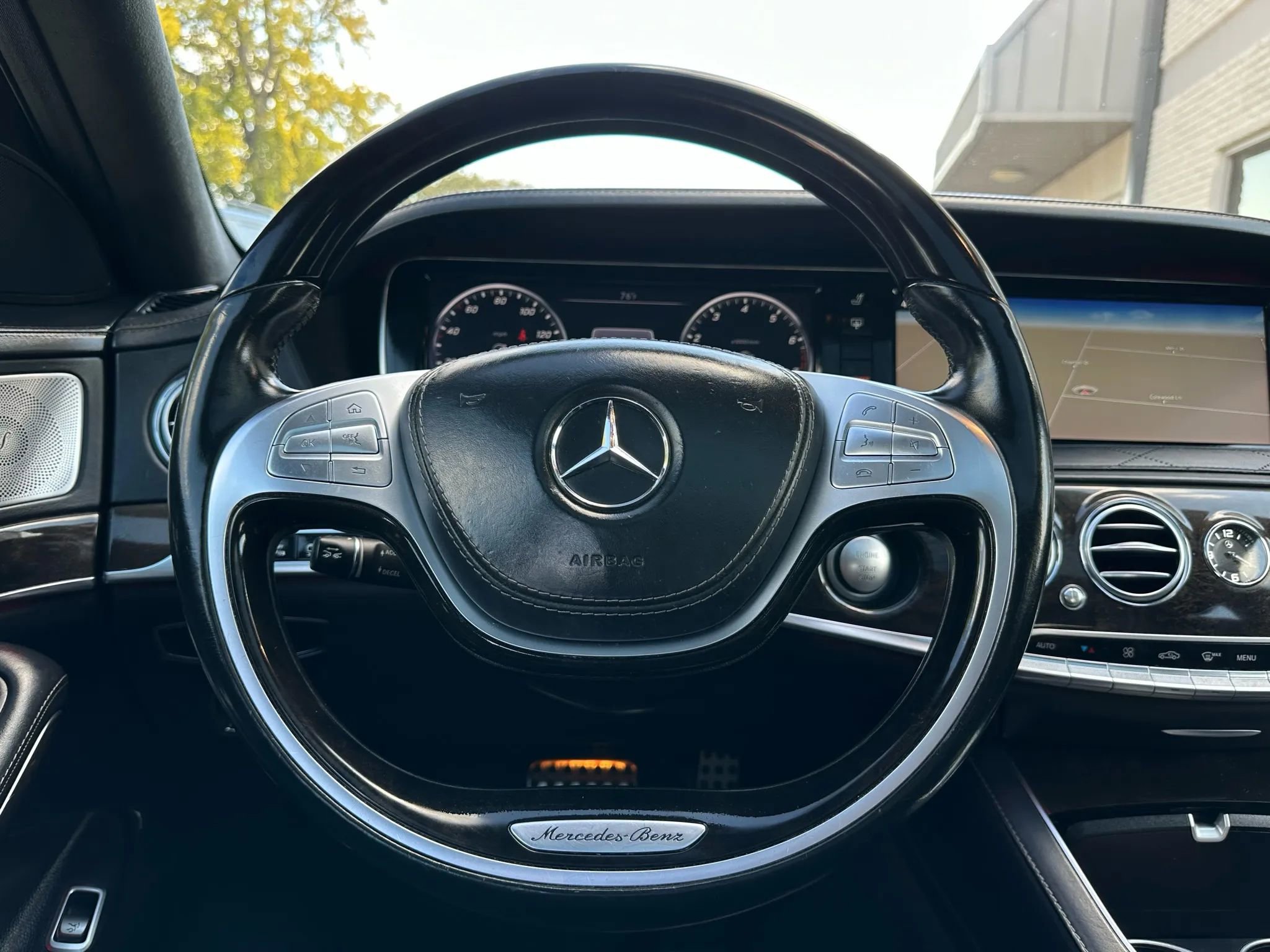 Used 2015 Mercedes-Benz S 550 4MATIC Sedan image 32