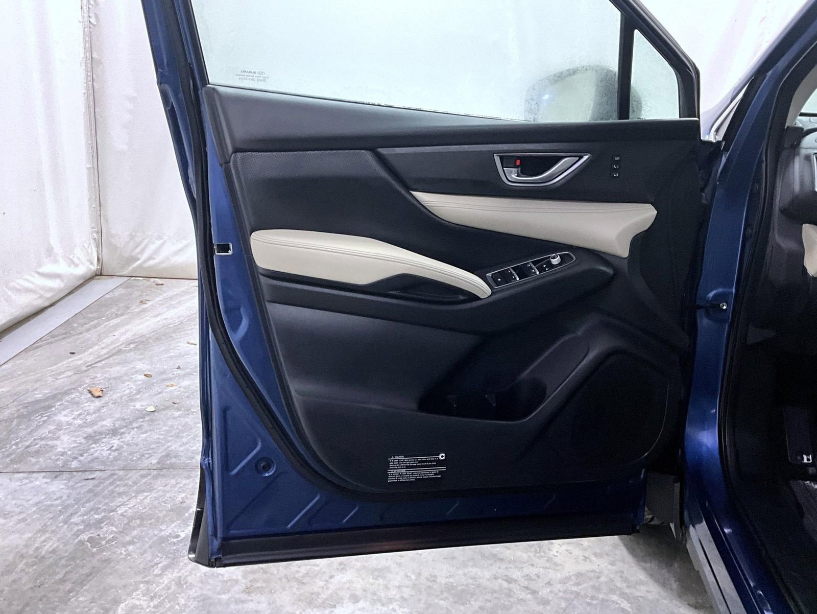 Used 2022 Subaru Ascent Limited image 10