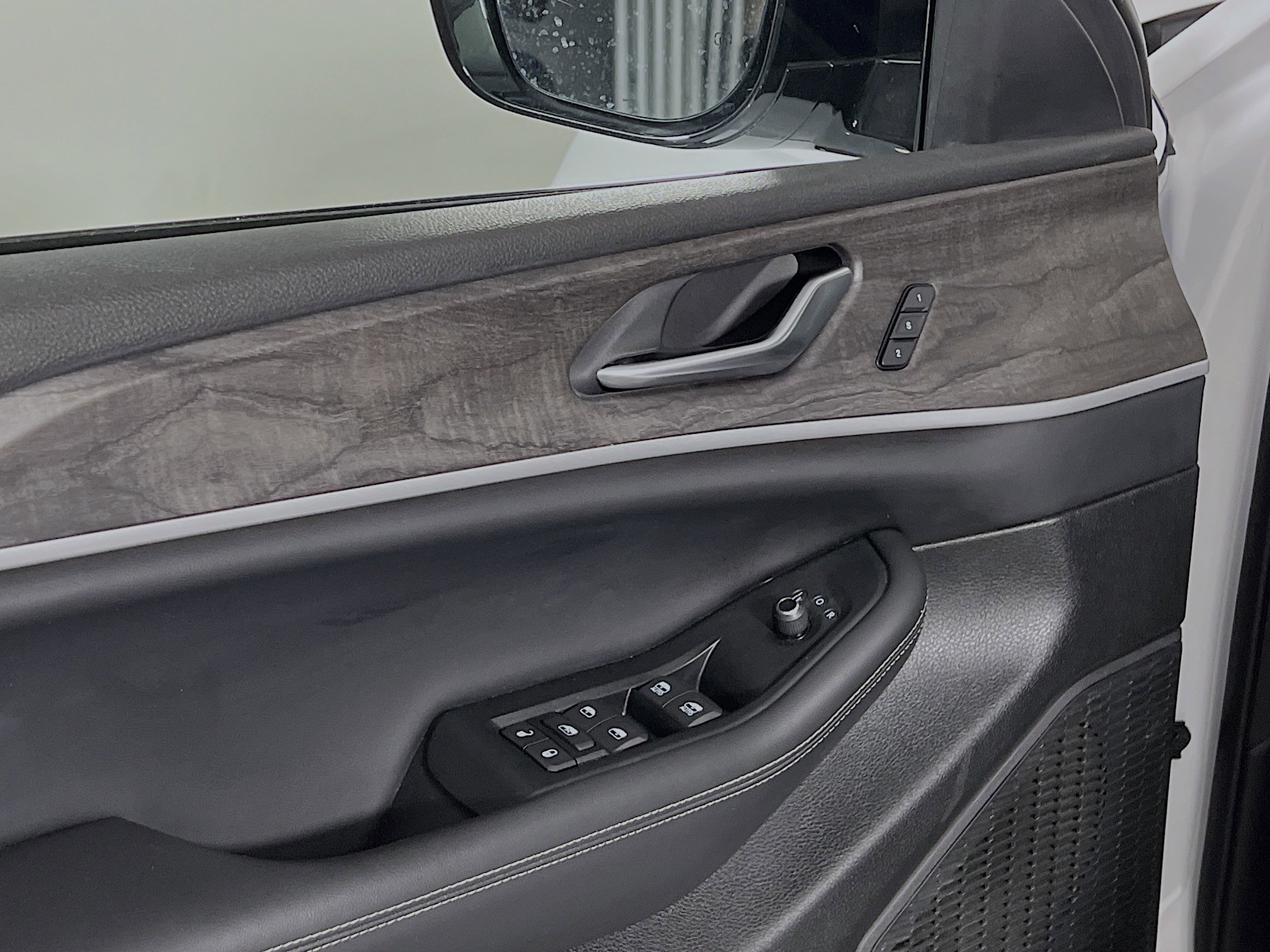 Used 2023 Jeep Grand Cherokee Limited image 17