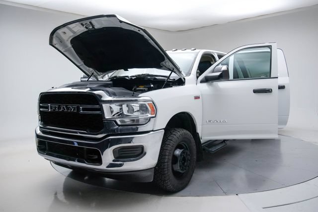 Used 2020 RAM 3500 Tradesman w/ Chrome Appearance Group AWD/4WD image 17