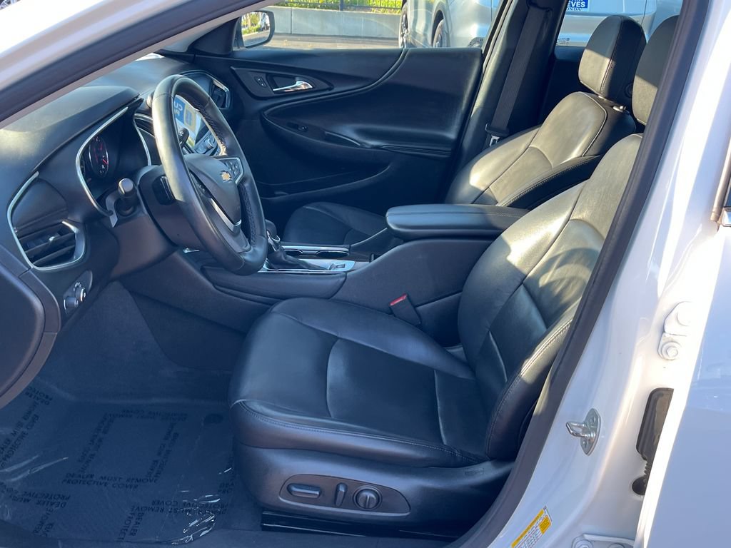 Used 2024 Chevrolet Malibu LT FWD image 9