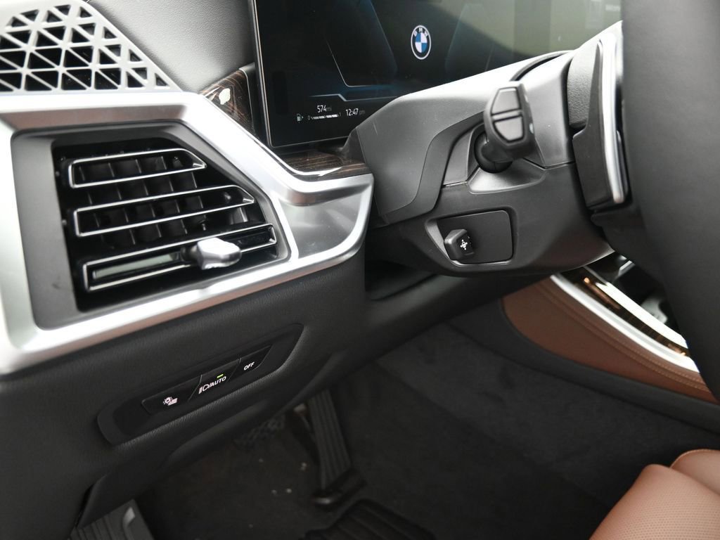 New 2026 BMW X5 xDrive40i AWD/4WD image 16