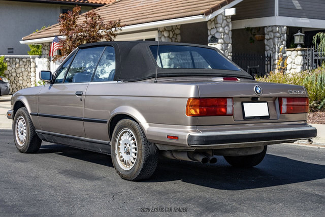 Used 1989 BMW 325i Convertible RWD image 16