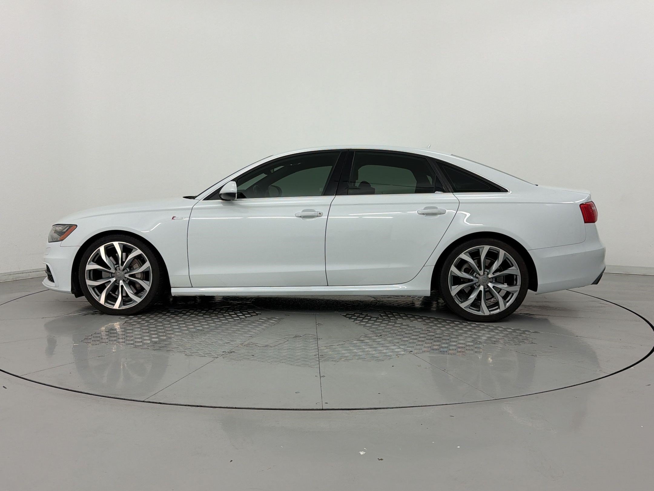 Used 2014 Audi A6 3.0T Prestige w/ Prestige Package AWD/4WD image 2