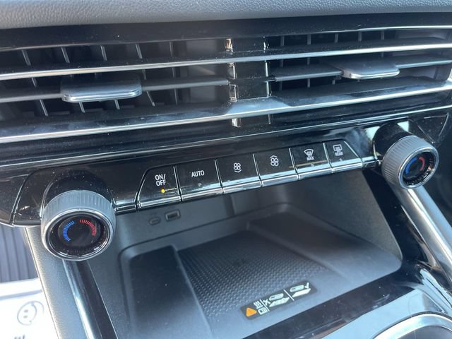 New 2026 Chevrolet Traverse LT w/ Driver Confidence Package AWD/4WD image 19