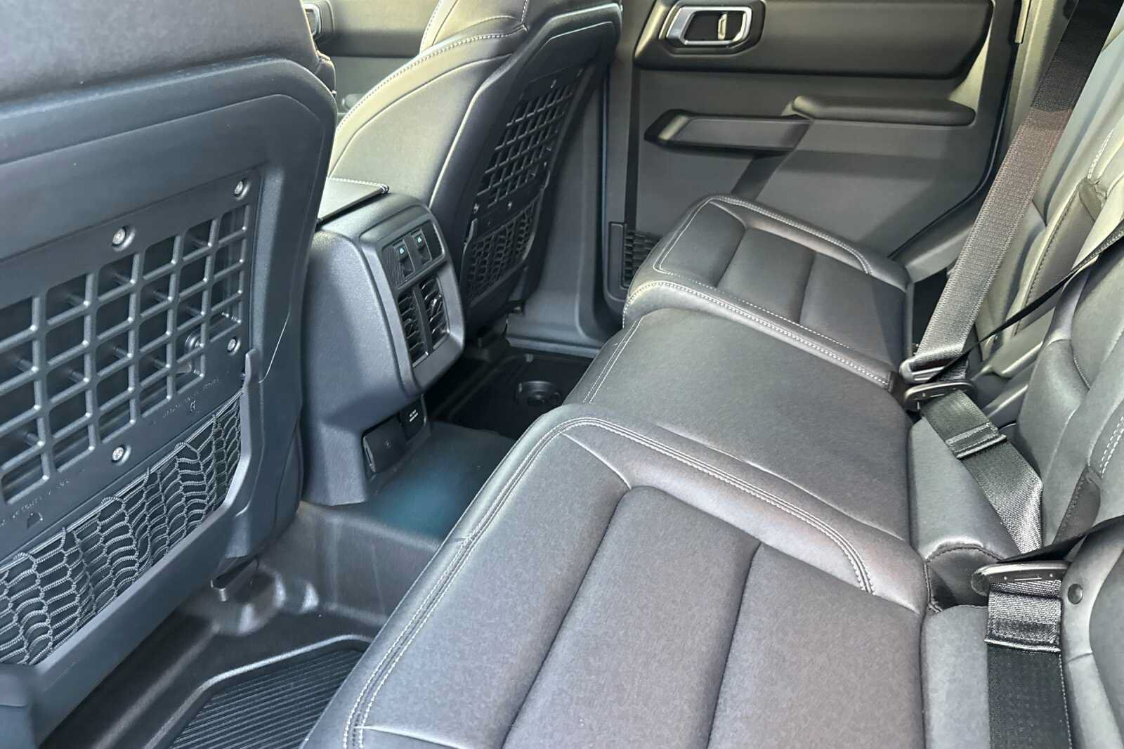 New 2025 Ford Bronco Badlands AWD/4WD image 9
