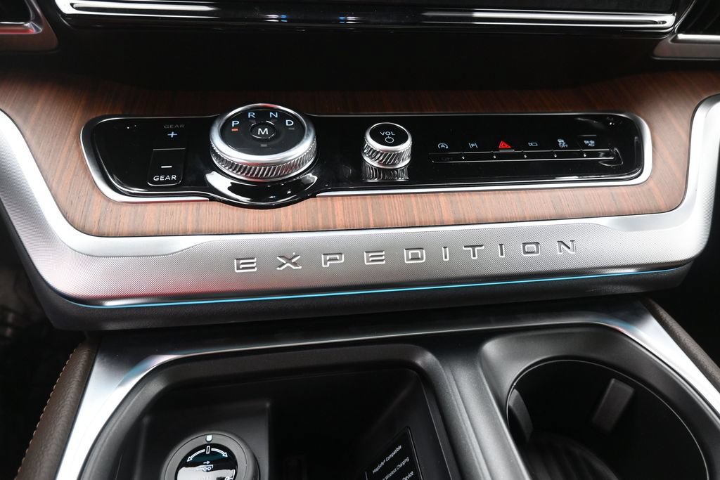 New 2027 Ford Expedition King Ranch RWD image 27