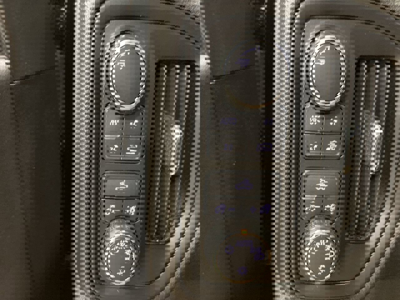 Used 2021 Chevrolet Silverado 1500 Custom w/ Safety Confidence Package image 13