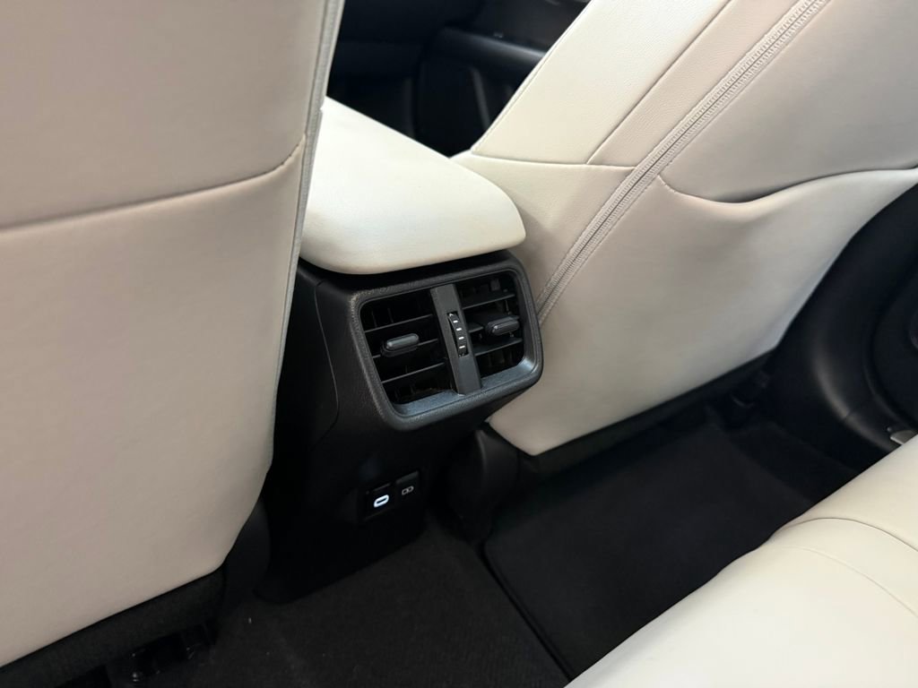 Used 2022 Lexus UX 200 w/ Accessory Package (Z2) image 16