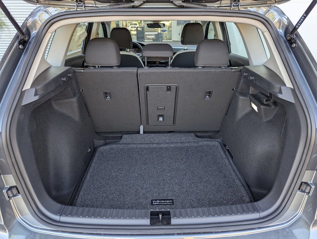 Certified 2025 Volkswagen Taos S FWD image 18