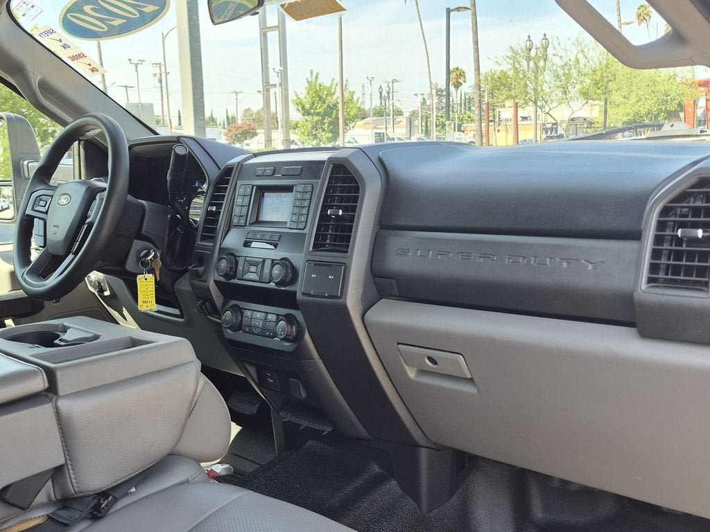 Used 2020 Ford F550 2WD Crew Cab Super Duty image 27
