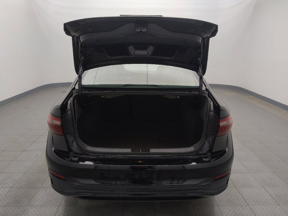 Used 2024 Volkswagen Jetta SE image 29