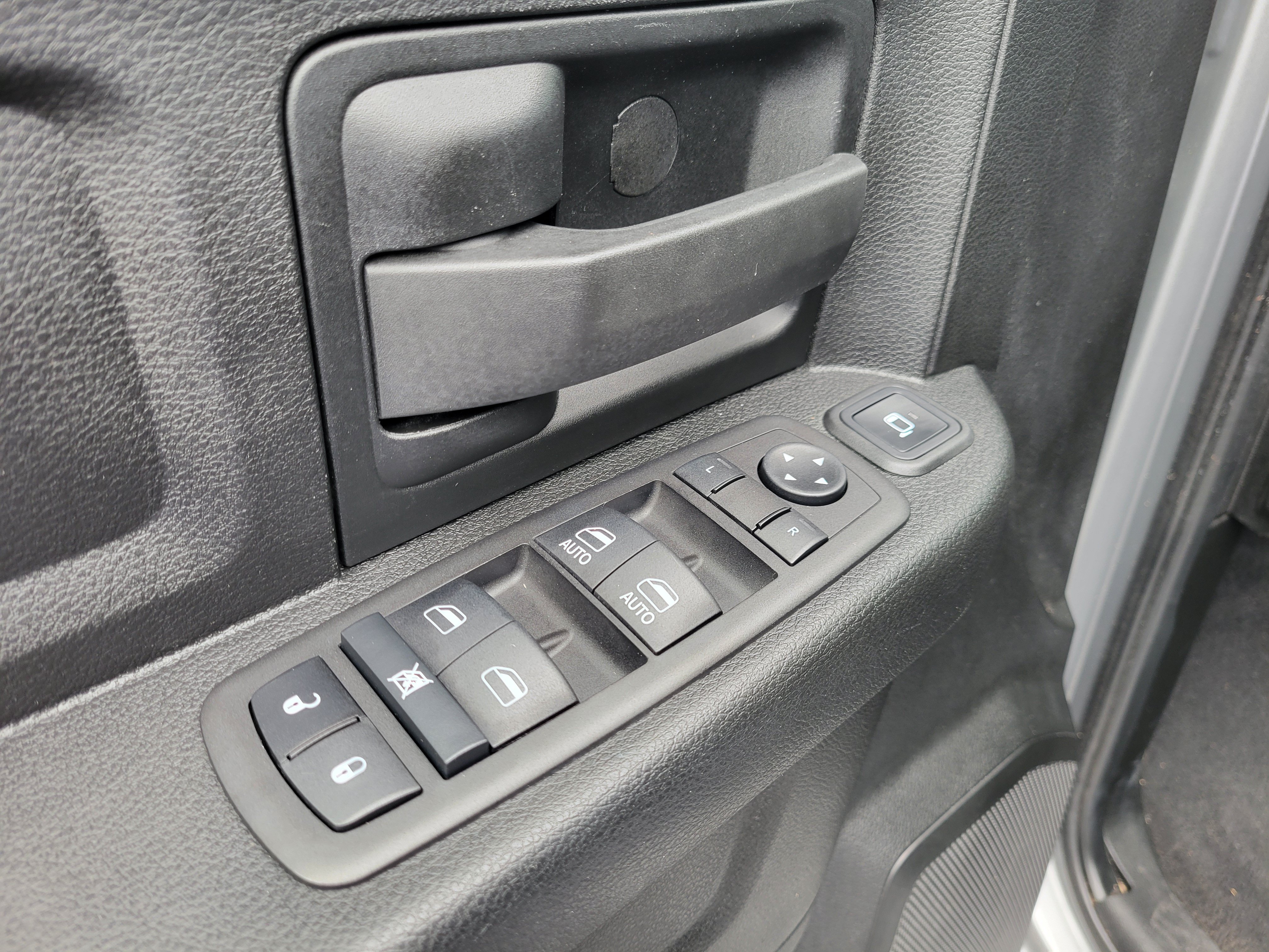 Used 2023 RAM 3500 Tradesman AWD/4WD image 30