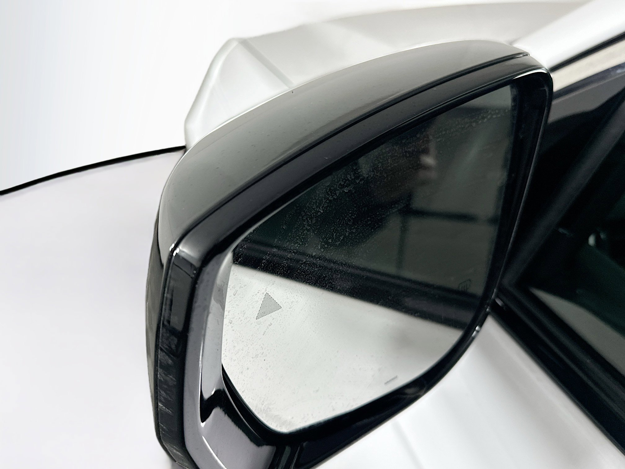 Used 2023 Jeep Grand Cherokee Limited image 16