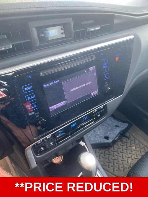 Used 2018 Toyota Corolla LE FWD video 2